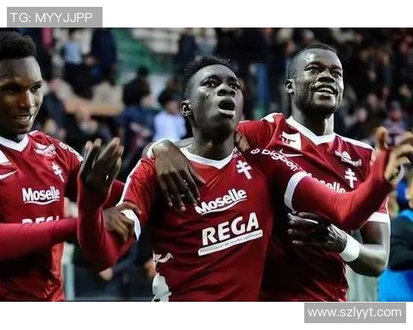 兰斯与圣埃蒂安激战正酣谁能在法甲赛场上笑到最后